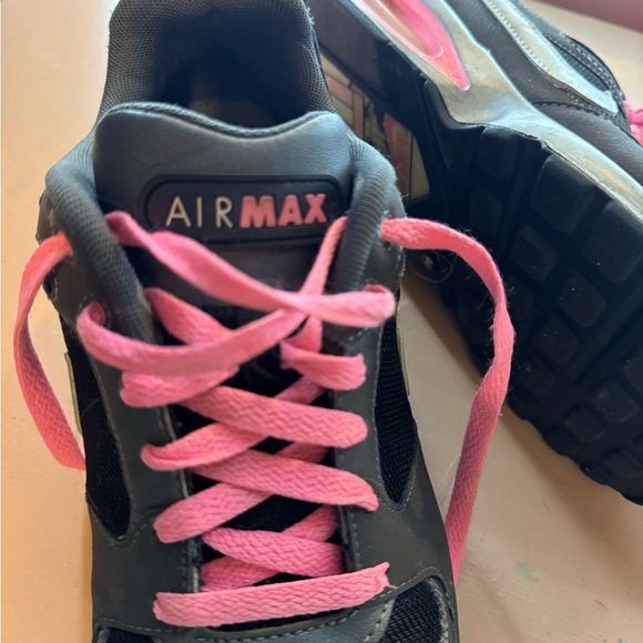 Nike Max black shoes with pink laces size 9 - Picture 4 of 6
